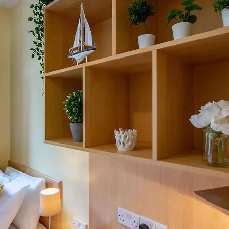 Holiday home 121 - Center 4 Bedroom Townhouse, Sleeps 6 Galway
