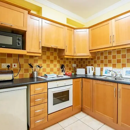 Holiday home 121 - Center 4 Bedroom Townhouse, Sleeps 6 *