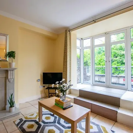 121 - Center 4 Bedroom Townhouse, Sleeps 6